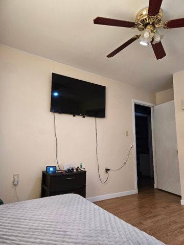 4871 County Line Rd, Scott Twp, PA 16101