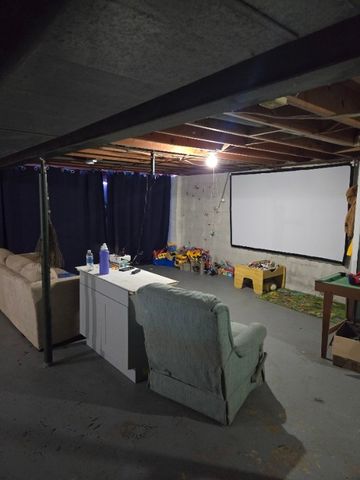 4871 County Line Rd, Scott Twp, PA 16101