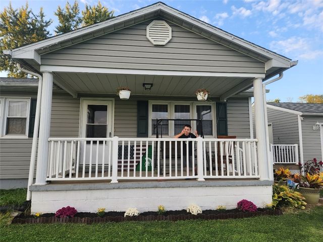 4871 County Line Rd, Scott Twp, PA 16101