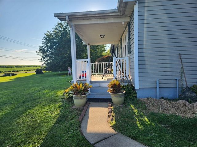 4871 County Line Rd, Scott Twp, PA 16101