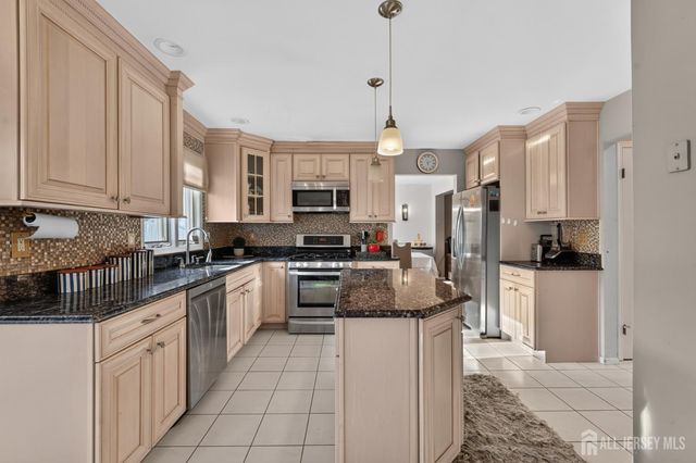 22 brandywine Drive, Matawan, NJ 07747