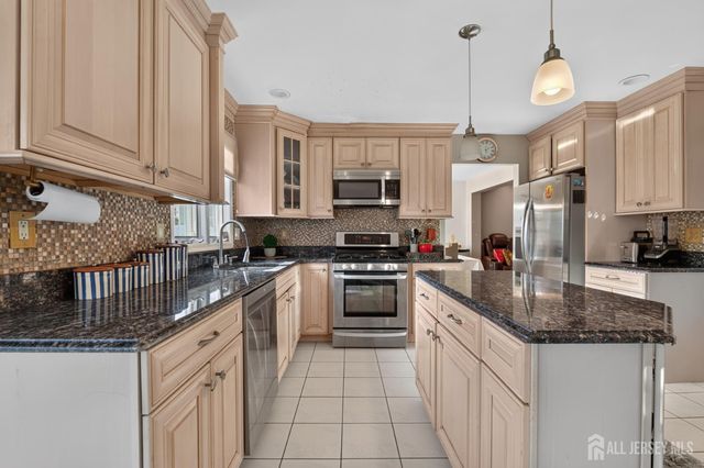 22 brandywine Drive, Matawan, NJ 07747