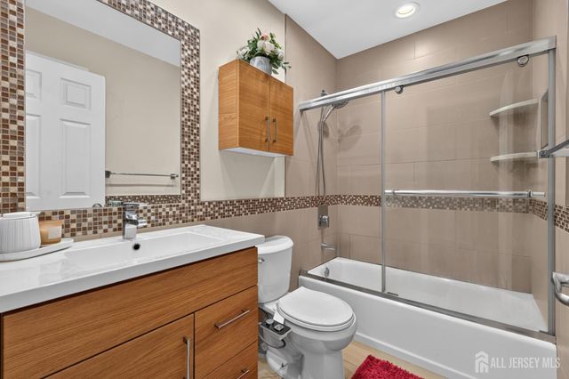 22 brandywine Drive, Matawan, NJ 07747
