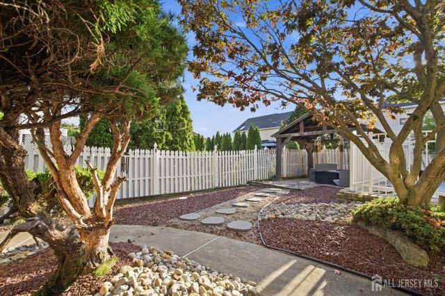 22 brandywine Drive, Matawan, NJ 07747