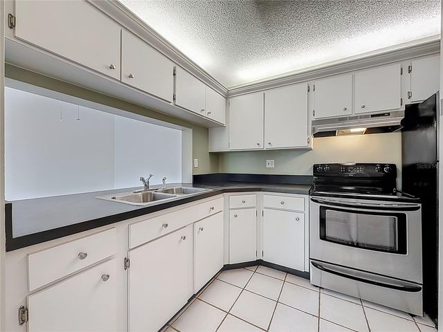 1372 PINE RIDGE CIRCLE E H3, Tarpon Springs, FL 34688