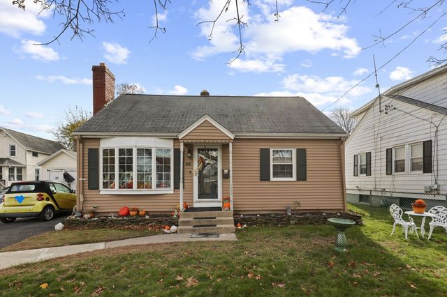 83 Oklahoma St, Springfield, MA 01104