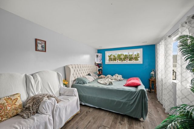 83 Oklahoma St, Springfield, MA 01104