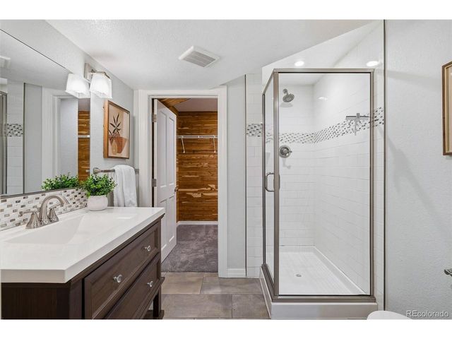 990 Glen Oaks Ave, Castle Pines, CO 80108
