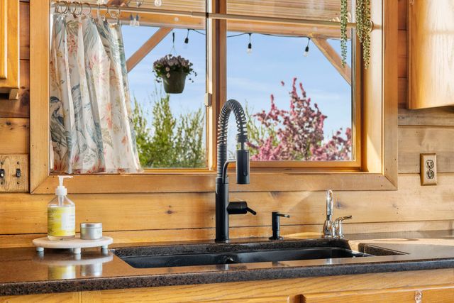 10127 SW Shad Road, Terrebonne, OR 97760