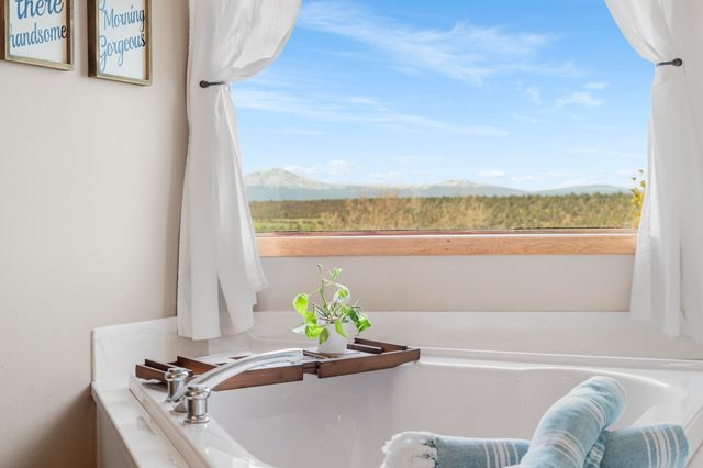 10127 SW Shad Road, Terrebonne, OR 97760