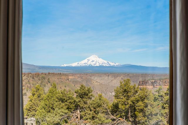 10127 SW Shad Road, Terrebonne, OR 97760