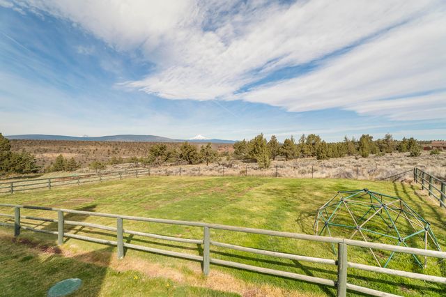 10127 SW Shad Road, Terrebonne, OR 97760