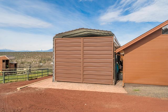 10127 SW Shad Road, Terrebonne, OR 97760