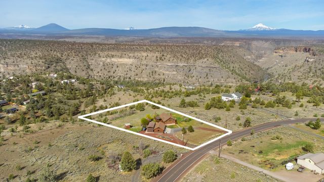 10127 SW Shad Road, Terrebonne, OR 97760