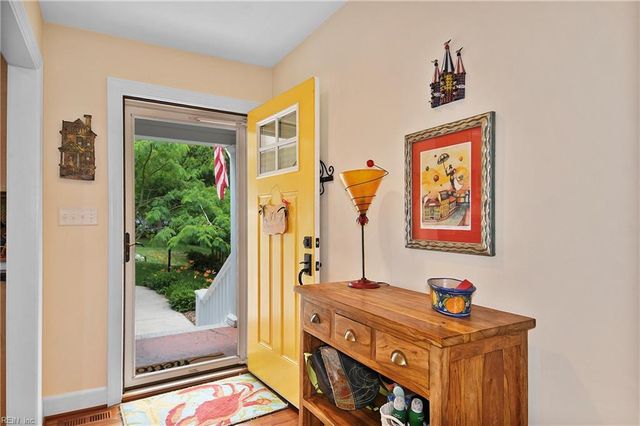 718 Mimosa RD, Portsmouth, VA 23701