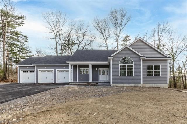54 Haystack Circle, Pelham, NH 03076