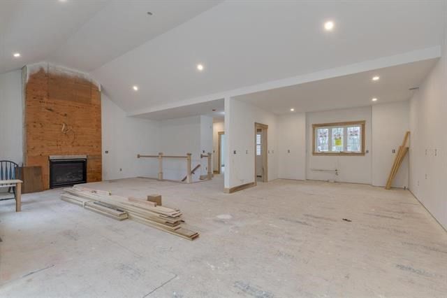 54 Haystack Circle, Pelham, NH 03076