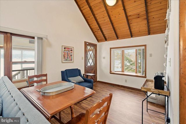 7698 LAKE SHORE DR, Pocono Lake, PA 18347