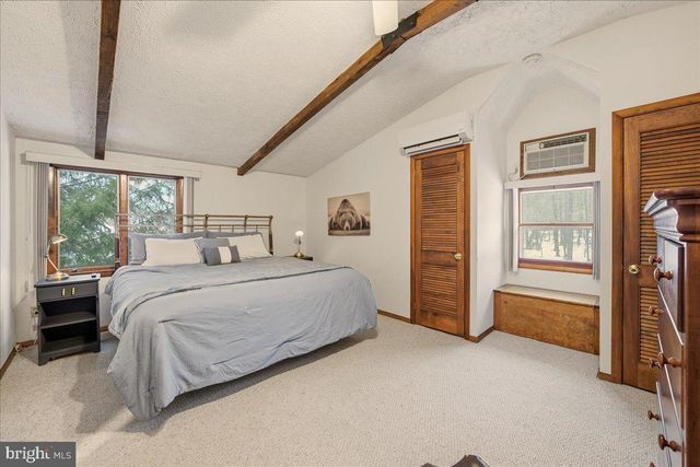 7698 LAKE SHORE DR, Pocono Lake, PA 18347