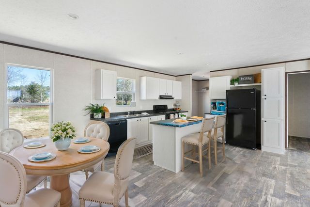 322 Cut Off Road, Orangeburg, SC 29115