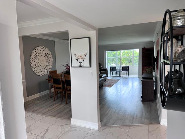 9300 Sunrise Lakes Boulevard 309, Sunrise, FL 33322