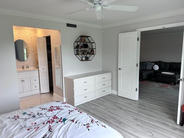 9300 Sunrise Lakes Boulevard 309, Sunrise, FL 33322