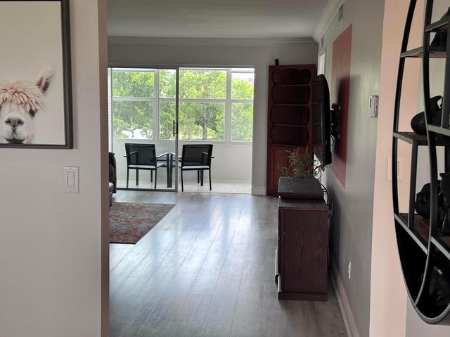 9300 Sunrise Lakes Boulevard 309, Sunrise, FL 33322