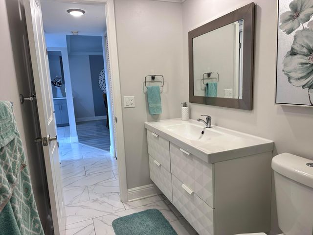 9300 Sunrise Lakes Boulevard 309, Sunrise, FL 33322