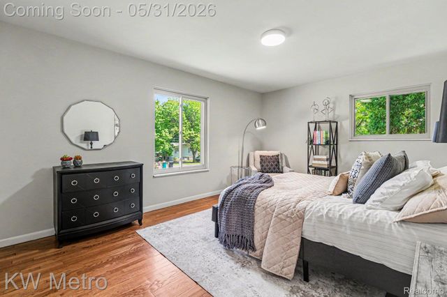 36125 Paddleford Road, Farmington Hills, MI 48331