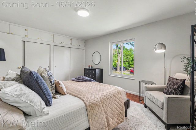 36125 Paddleford Road, Farmington Hills, MI 48331