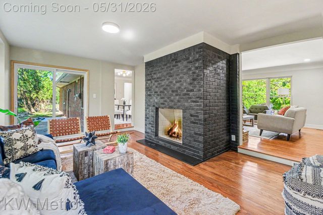 36125 Paddleford Road, Farmington Hills, MI 48331