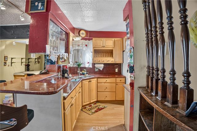 16042 Kittridge, Van Nuys, CA 91406