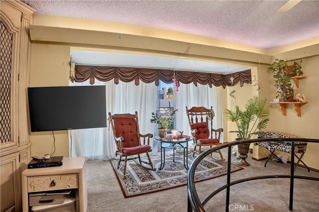 16042 Kittridge, Van Nuys, CA 91406