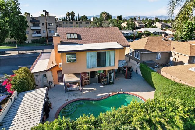 16042 Kittridge, Van Nuys, CA 91406