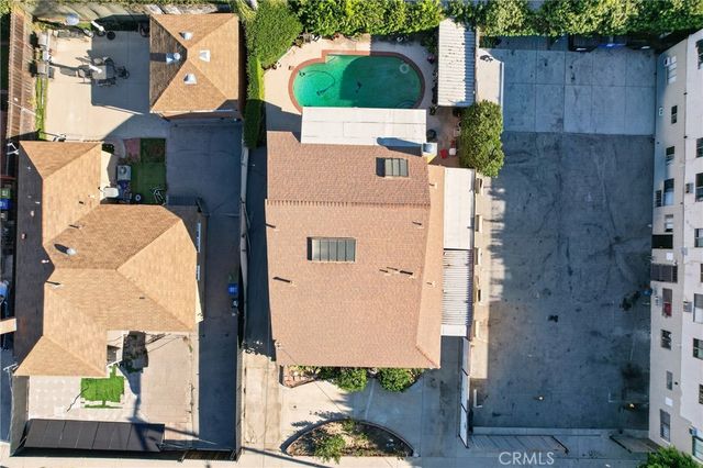 16042 Kittridge, Van Nuys, CA 91406