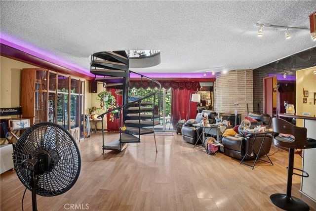 16042 Kittridge, Van Nuys, CA 91406