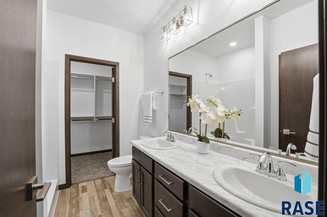 5713 W Cushman St Street, Sioux Falls, SD 57107