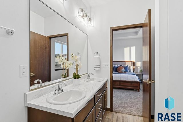 5713 W Cushman St Street, Sioux Falls, SD 57107