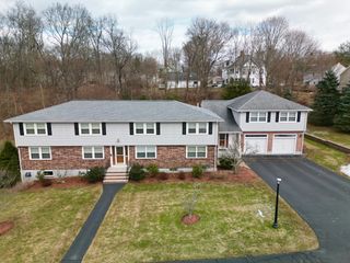 3 Franzone Drive D, Haverhill, MA 01835