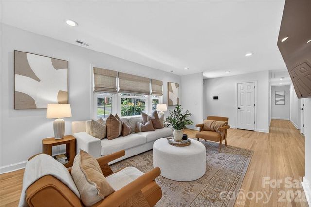 3817 Flowerfield Road, Charlotte, NC 28210