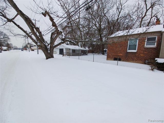 8908 Artesian Street, Detroit, MI 48228