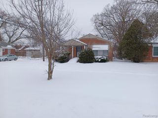 8908 Artesian Street, Detroit, MI 48228