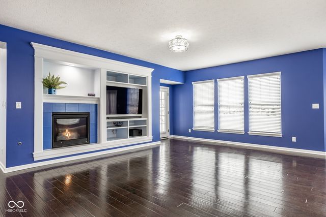 6178 Sugar Maple Drive, Zionsville, IN 46077