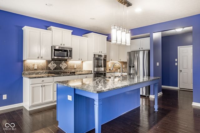 6178 Sugar Maple Drive, Zionsville, IN 46077