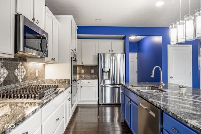 6178 Sugar Maple Drive, Zionsville, IN 46077