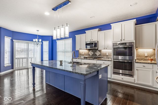 6178 Sugar Maple Drive, Zionsville, IN 46077