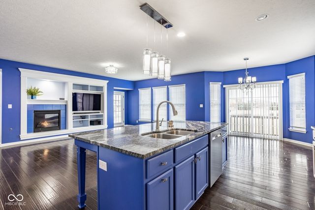 6178 Sugar Maple Drive, Zionsville, IN 46077