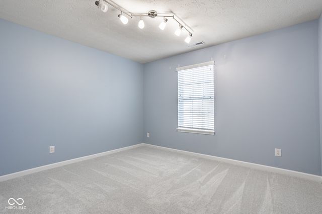 6178 Sugar Maple Drive, Zionsville, IN 46077