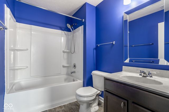 6178 Sugar Maple Drive, Zionsville, IN 46077