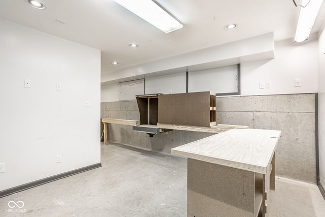 6178 Sugar Maple Drive, Zionsville, IN 46077